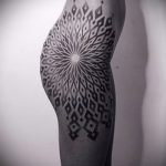 mandala tetoválás a combon - fotó példa a kész tetoválásra 01052016 -ból 6