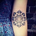 mandala tetoválás kéznél - fotó példa egy kész tetoválásra 01052016 29