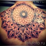 mandala tetoválás a hátulján - fotó példa egy kész tetoválásra a 01052016 -ból 15