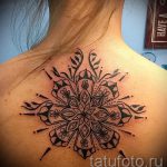 mandala tetoválás a hátlapon - fotó példa egy kész tetoválásra a 01052016 30 -ból