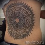 mandala tatouage sur son dos - például a Photo du tatouage fini sur 01052016 2