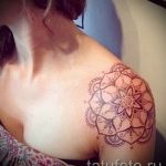 mandala tetoválás a vállán - Fotó példa a kész tetoválásra a 01052016 -on 2
