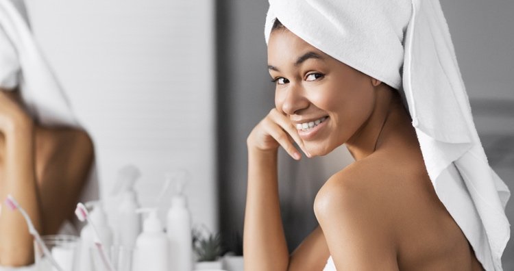 peelingový účinok mandľovej kyseliny pre žiarivú pleť