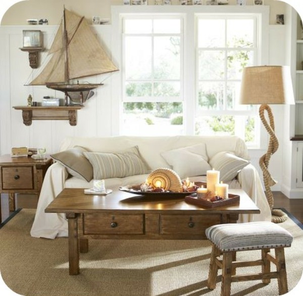 Nápady na dekoráciu drevený stôl rustikálny stojan na sviečky z mušle