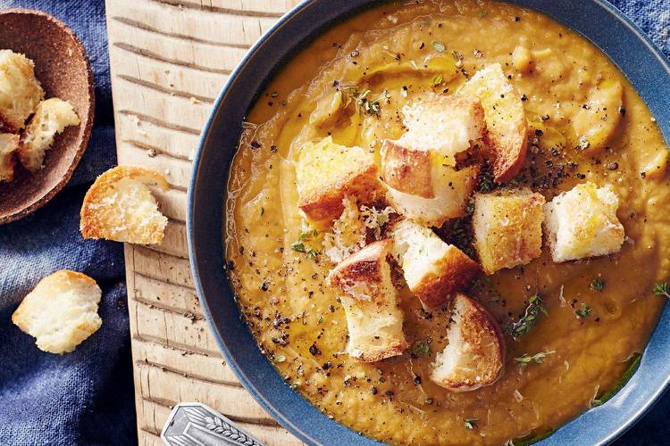 Pripravte si recept na polievku z gaštanovej tekvice