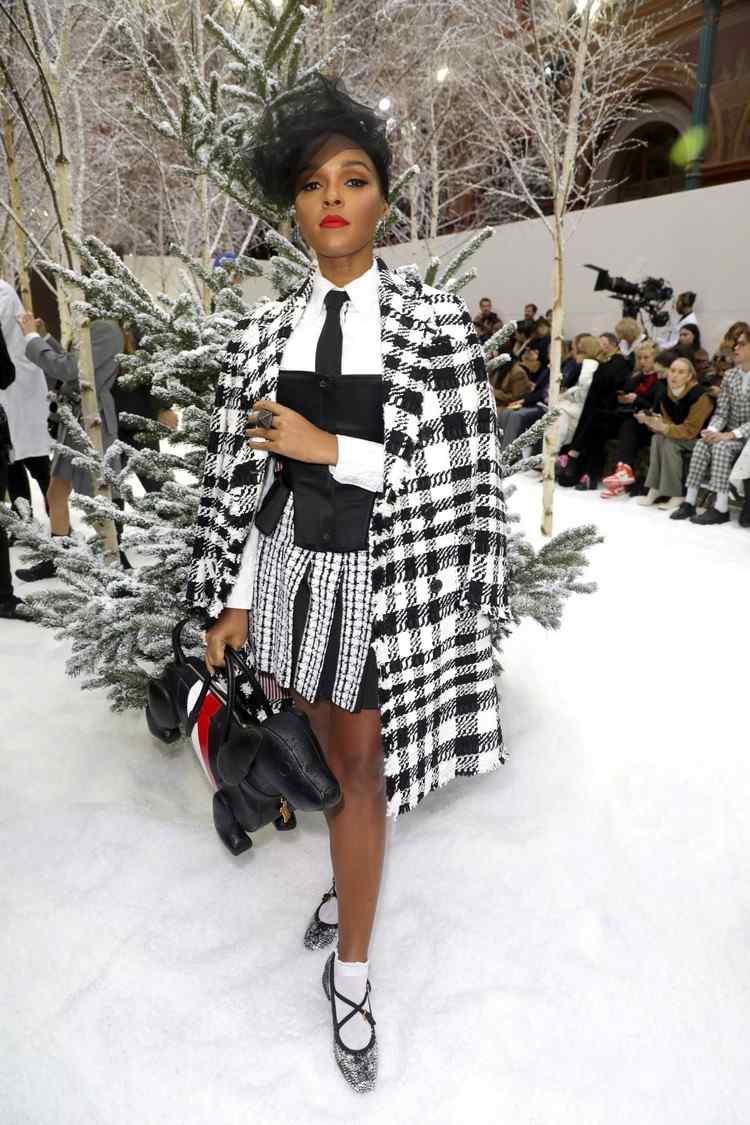 Mini sukňa kombinuje oblečenie obuvi Mary Janes