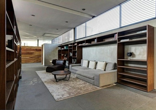 Koberec rohová sedačka šedá, malý konferenčný stolík