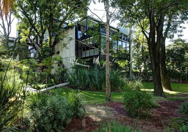 Architektúra sklenená fasáda budova objemová záhrada