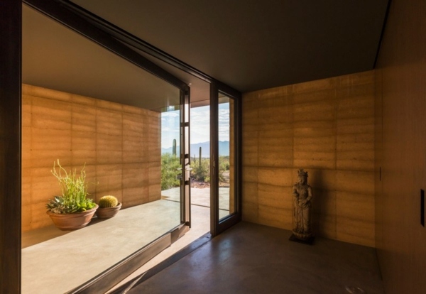 Posuvné sklenené dvere obsahujú interiér exotických postáv Posuvné sklenené dvere interiér domu exotická dekorácia