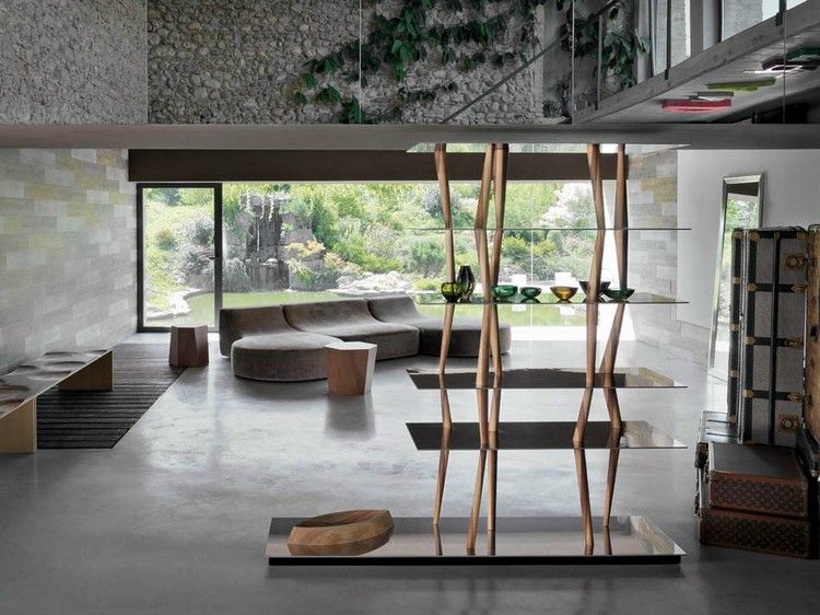 Zaujímavá knižnica od spoločnosti Sendai vyrobená z orecha, jelše a hliníka Polička na nábytok z masívu-jelša-orech-hliník-nastaviteľné-nohy-horm.it-toyo-ito-sendai