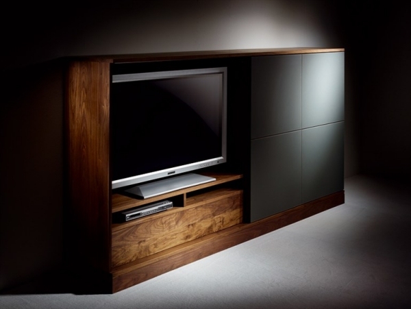 nástenná jednotka z opálového televízora, posuvný panel z masívneho dreva, čierne predné diely nástenná jednotka z opálovej TV posuvná doska z masívu čierna