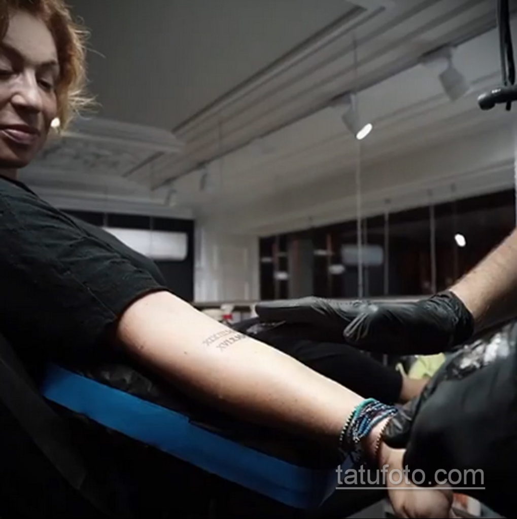 Timatijeva majka tetovirala se na ruci u čast svojih unuka - fotografija 2