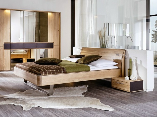 Spálňa posteľ dubová spálňa kompletne zariadená Dubová spálňa kompletne zariadený nočný stolík