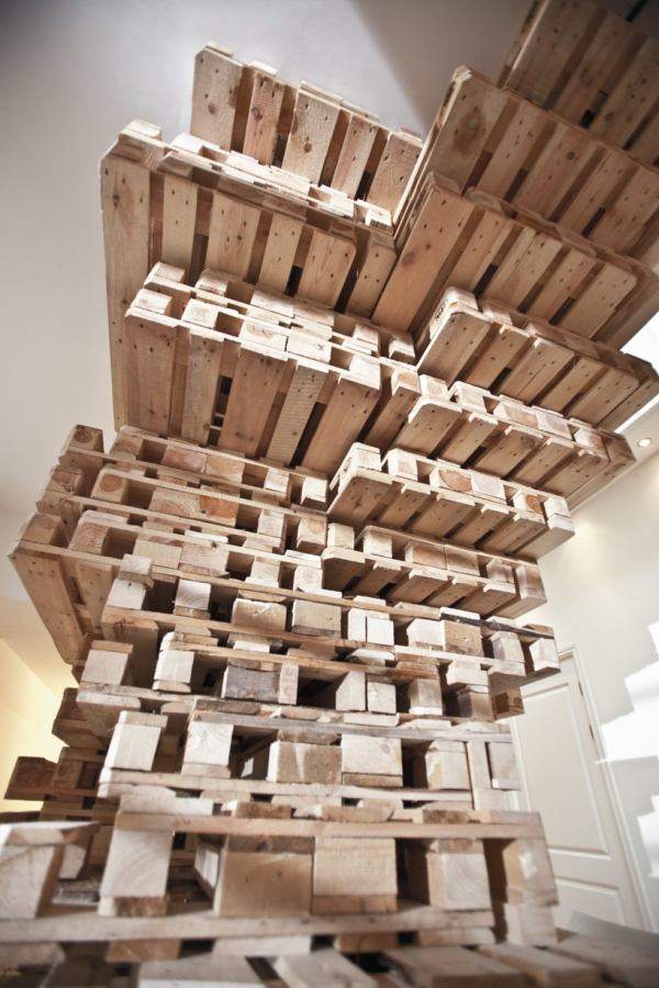 Dizajnový nábytok vyrobený z drevených paliet Dizajnový nábytok vyrobený z europaliet
