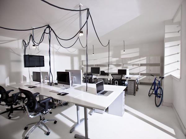 Reklamná agentúra Brandbase Amsterdam-Office od Palettes Reklamná agentúra Brandbase Amsterdam-Kancelárske palety