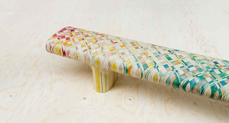 Nábytok-preglejka-záhradná lavica-geometrický-vzor-preglejka-podlaha