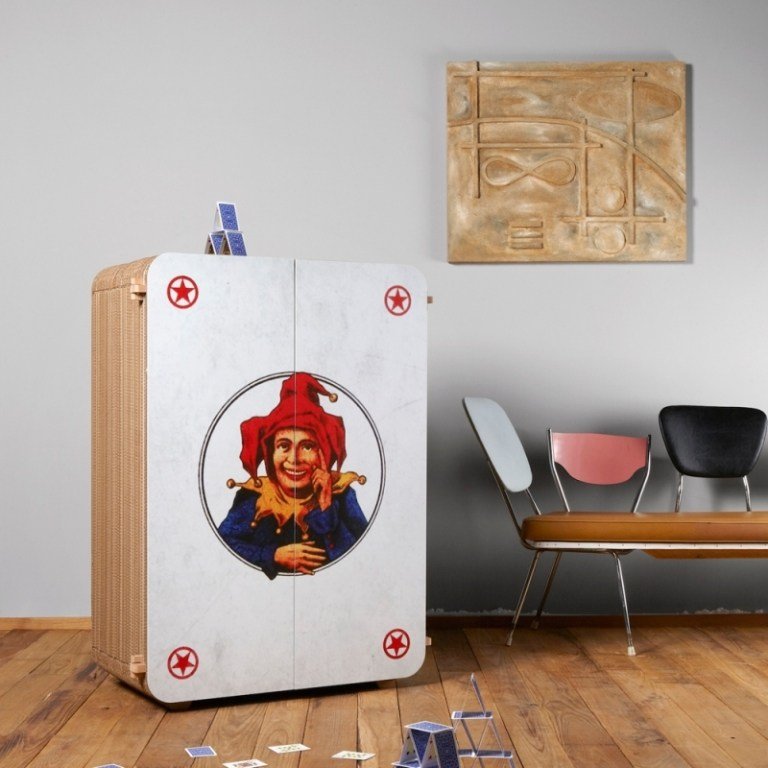 Kartónová šatníková skriňa do detskej izby Kartónový nábytok-šatník-detská izba