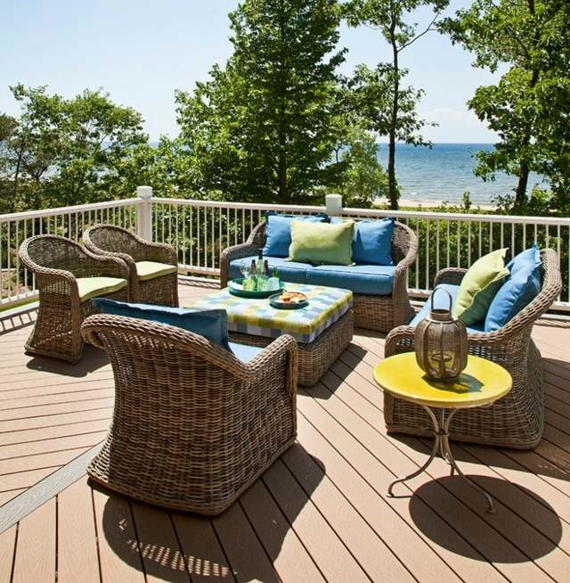 Dom slnečný balkón ratanový nábytok Stredomorský slnečný balkónový ratanový nábytok Stôl v stredomorskom štýle bývania