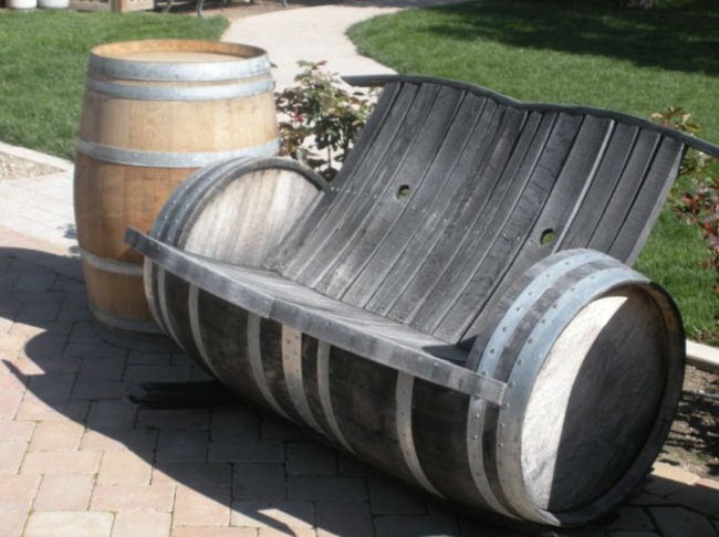 Lavičkový dom záhrada sudová záhrada