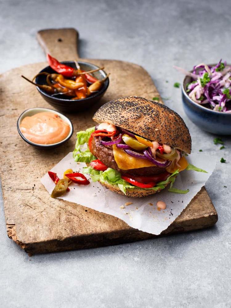 Nestlé's Incredible Burger je vyrobený zo sójových a pšeničných bielkovín