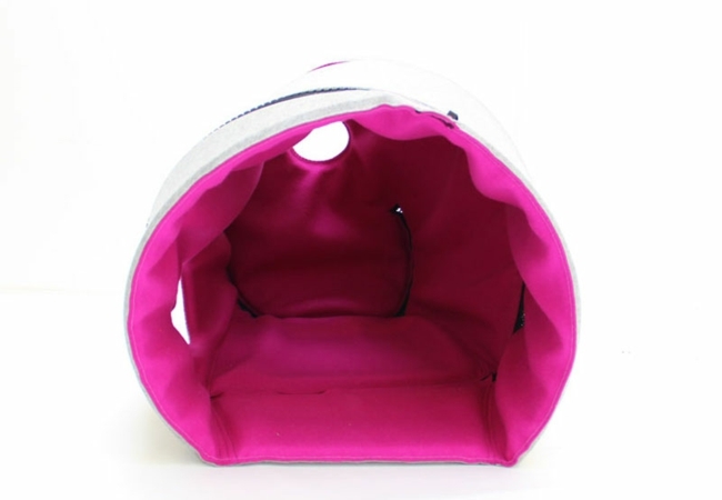 Kreatívne zariadená detská izba vo fialovej farbe Detská izba čalúnený stan fialovej farby