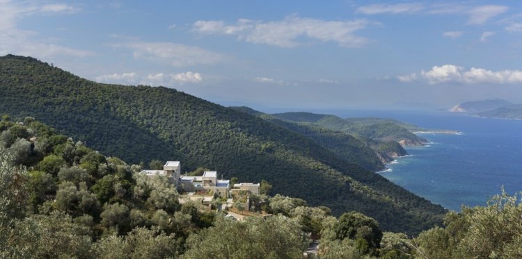 stredomorský kamenný múr grécko-dovolenka-nápad-pláže-výhľad-príroda