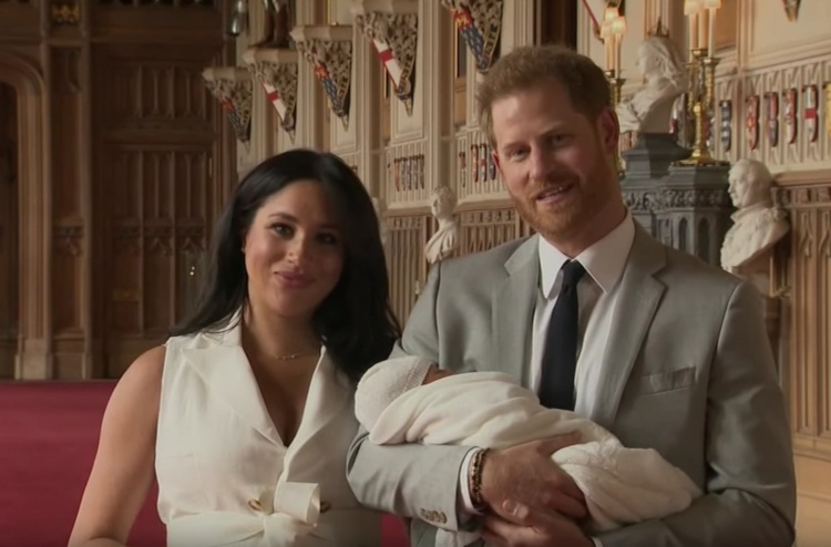 Prvé fotografie syna Meghan Markle syna princa Harryho