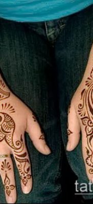 Fénykép Mehendi férfiakról a kezében - 18052017 - példa - 006 Mehendi férfiaknak kéznél