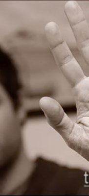 Fénykép Mehendi férfiakról a kezében - 18052017 - példa - 008 Mehendi férfiaknak kéznél