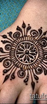 Fénykép Mehendi férfiakról a kezében - 18052017 - példa - 010 Mehendi férfiaknak kéznél