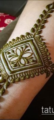 Fénykép Mehendi férfiakról a kezében - 18052017 - példa - 015 Mehendi férfiaknak kéznél