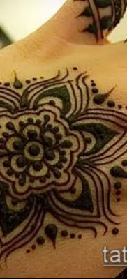 Fénykép Mehendi férfiakról a kezében - 18052017 - példa - 018 Mehendi férfiaknak kéznél