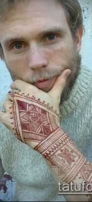 Fénykép Mehendi férfiakról a kezében - 18052017 - példa - 019 Mehendi férfiaknak kéznél