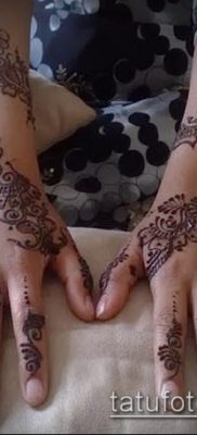 Fénykép Mehendi férfiakról - 18052017 - példa - 024 Mehendi férfiaknak kéznél.jpg -23
