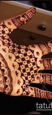 Fénykép Mehendi férfiakról a kezében - 18052017 - példa - 025 Mehendi férfiaknak kéznél