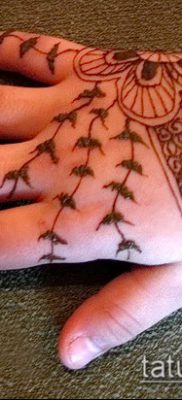 Fénykép Mehendi férfiakról a kezében - 18052017 - példa - 031 Mehendi férfiaknak kéznél