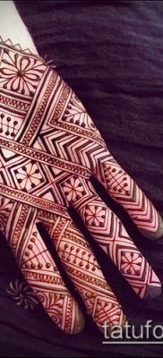 Fénykép Mehendi férfiakról a kezében - 18052017 - példa - 033 Mehendi férfiaknak kéznél