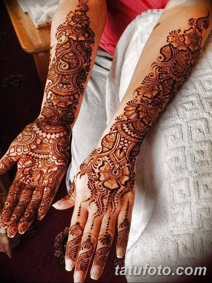 fotó Mehenditől a könyökig 2018.06.24 -től №024 - Mehenditől a könyökig -