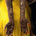 fotó Mehendi -től a könyökig 2018.06.24 -től №156 - Mehendi -től a könyökig -