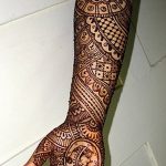 fotó Mehenditől a könyökig 2018.06.24 -től №030 - Mehenditől a könyökig -