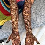 fotó Mehenditől a könyökig 2018.06.24 -től №069 - Mehenditől a könyökig -