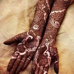 fotó Mehenditől a könyökig 2018.06.24 -től №072 - Mehenditől a könyökig -