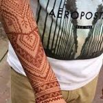 fotó Mehenditől a könyökig 2018.06.24 -től №098 - Mehenditől a könyökig -