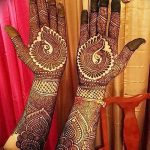 fotó Mehendi -től a könyökig 2018. 06. 24 -től №125 - Mehendi a könyökig -