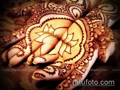 Снимка на Mehendi lotus - 04062017 - пример - 003 Mehendi lotus
