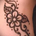 Снимка на Mehendi на бедрото (татуировка) (стойност) - примерна рисунка - 019 251234