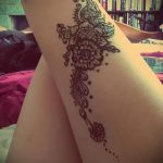 мехенди на крака на бедрото - опции за временна татуировка с къна от 05082016 3158 tatufoto.ru