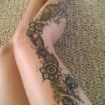мехенди на крака на бедрото - опции за временна татуировка с къна от 05082016 4159 tatufoto.ru