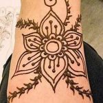 мехенди на краката цветя - опции за временна татуировка с къна от 05082016 1189 tatufoto.ru