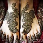 mehendi auf ihre Hand und Fuß - Optionen für temporäre Henna -Tattoo auf 05082016 2039 tatufoto.ru